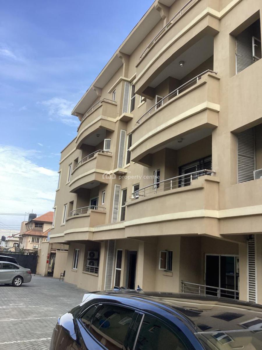 Luxury 3 Bedroom Apartment with a Bq, Lekki Phase 1, Lekki, Lagos, Flat / Apartment for Rent