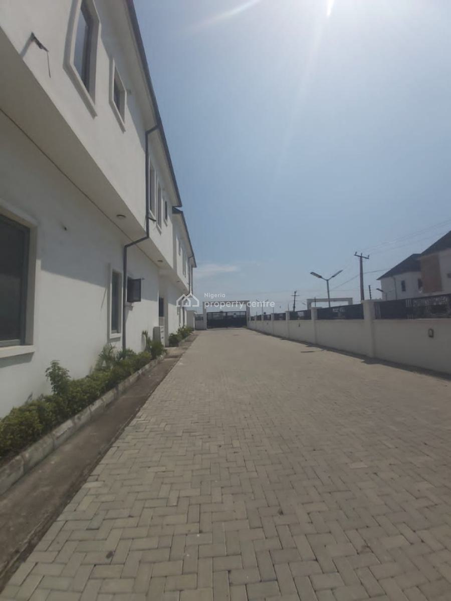 Luxurious 4 Bedroom Terrace Duplex, Applewood Orchid, Lekki Phase 2, Lekki, Lagos, Terraced Duplex for Sale