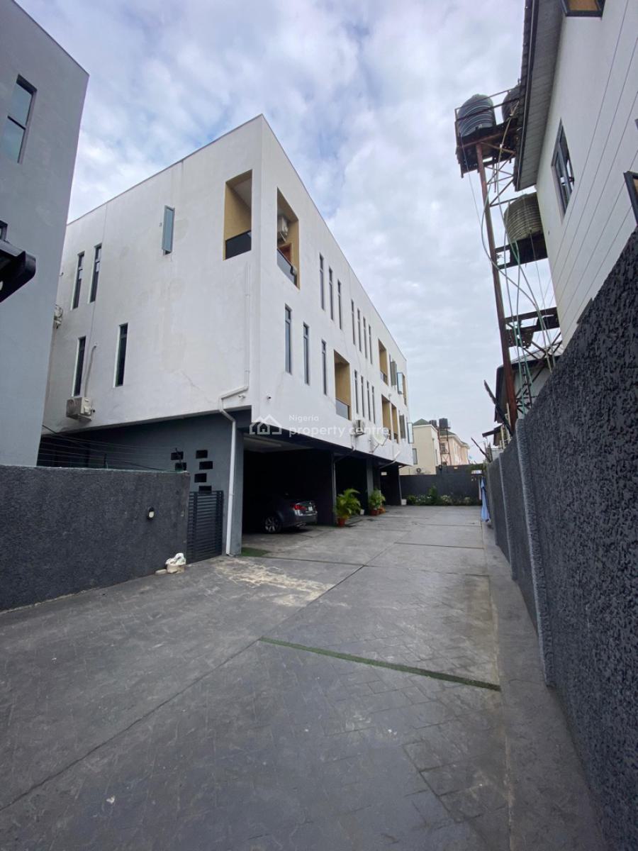 4 Bedroom Terrace Duplex with Bq, Agungi, Lekki, Lagos, Terraced Duplex for Sale