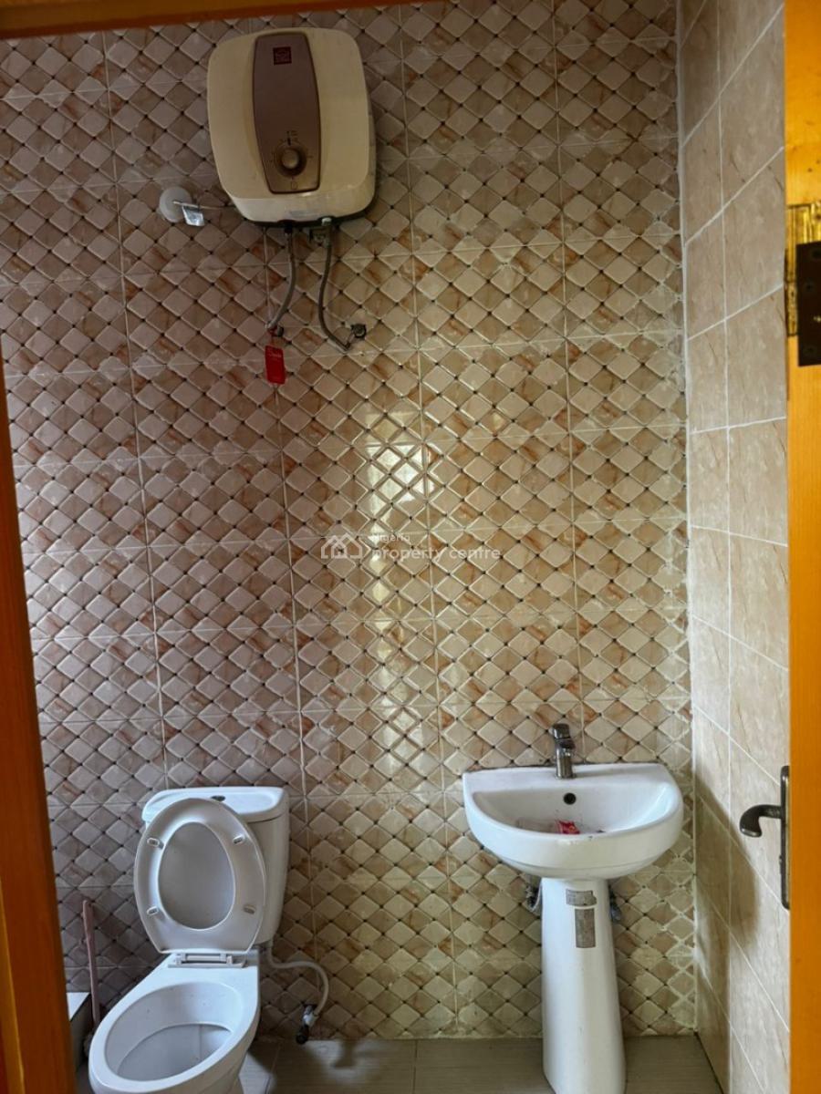 Well Maintained 3-bedroom Apartment, Ikota, Ikota, Lekki, Lagos, Flat / Apartment for Rent