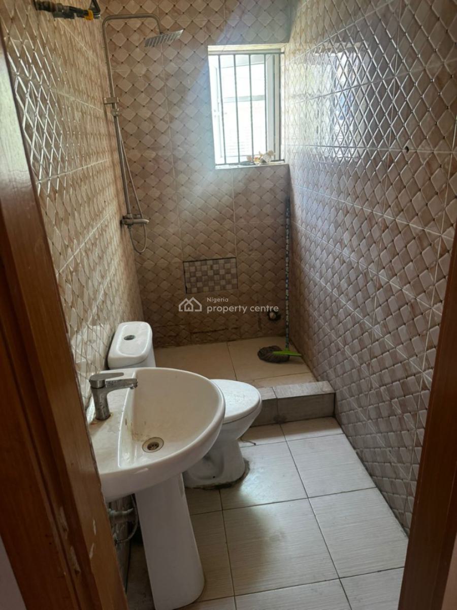 Well Maintained 3-bedroom Apartment, Ikota, Ikota, Lekki, Lagos, Flat / Apartment for Rent