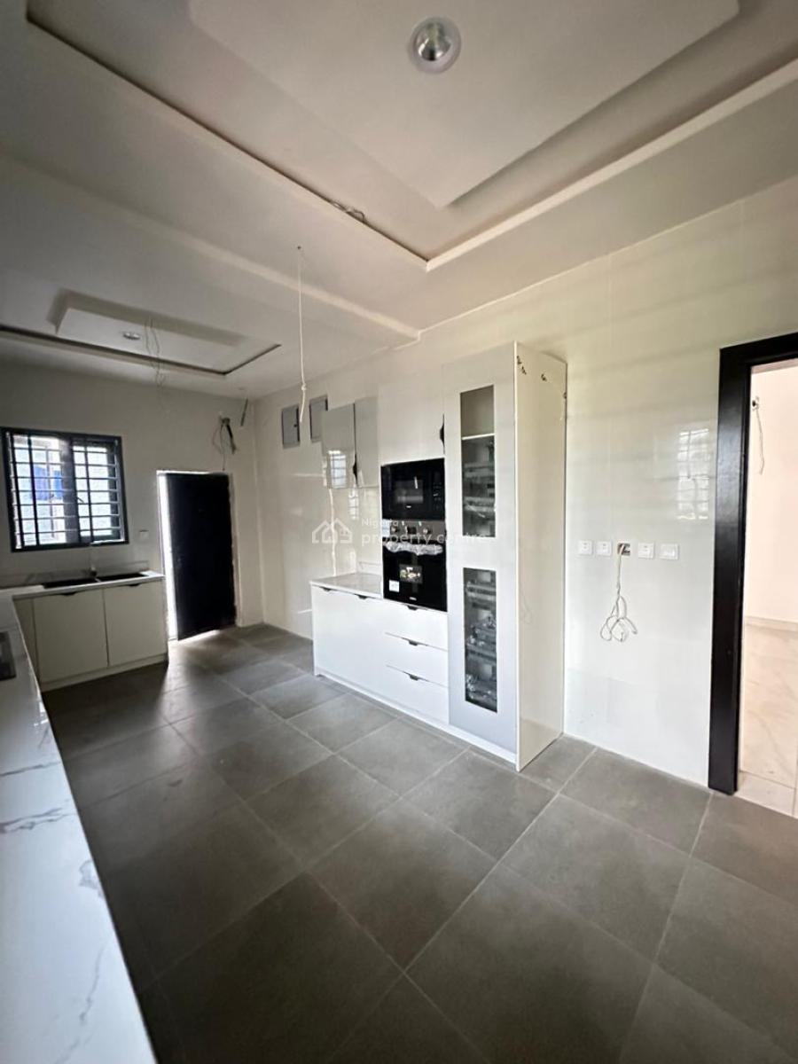 Luxurious 5 Bedroom Fully Detached with a Bq in a Cozy & Secure Enviro, Lekki Phase 1, Lekki, Lagos, Detached Duplex for Sale