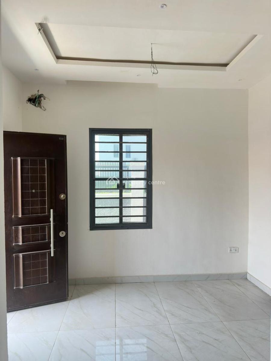 Luxurious 5 Bedroom Fully Detached with a Bq in a Cozy & Secure Enviro, Lekki Phase 1, Lekki, Lagos, Detached Duplex for Sale