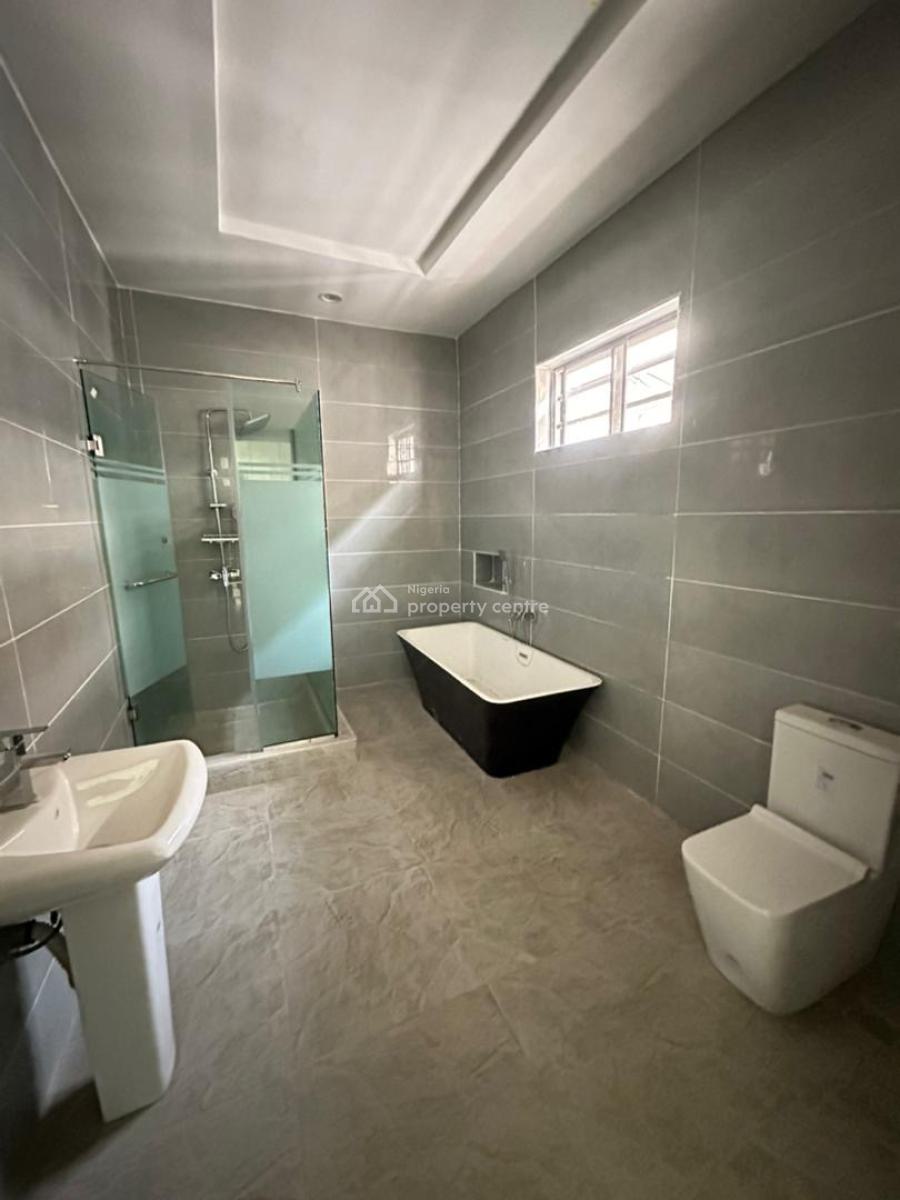 Luxurious 5 Bedroom Fully Detached with a Bq in a Cozy & Secure Enviro, Lekki Phase 1, Lekki, Lagos, Detached Duplex for Sale
