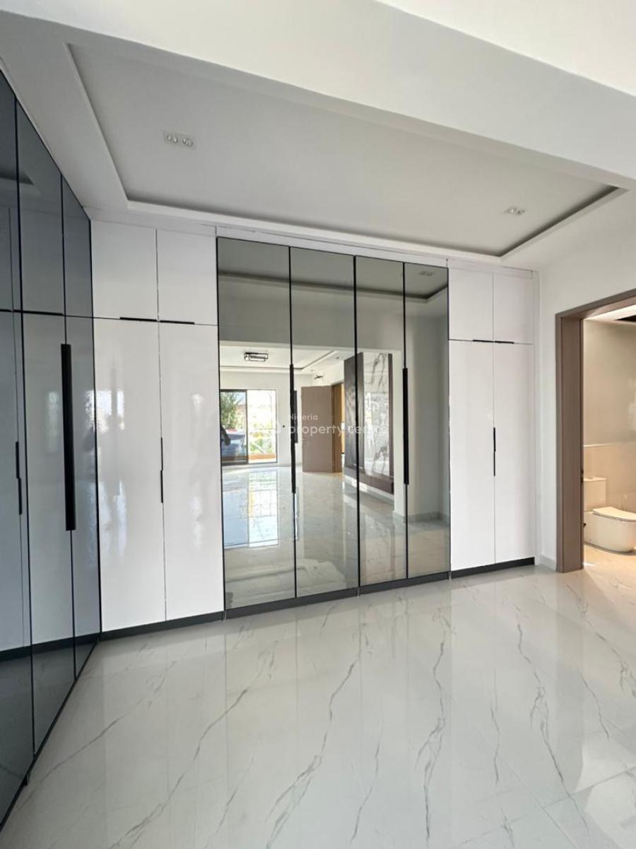 Luxurious 5 Bedroom Fully Detached with a Swimming Pool and Bq, Lekki Phase 1, Lekki, Lagos, Detached Duplex for Sale