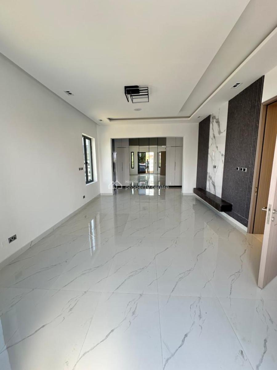 Luxurious 5 Bedroom Fully Detached with a Swimming Pool and Bq, Lekki Phase 1, Lekki, Lagos, Detached Duplex for Sale