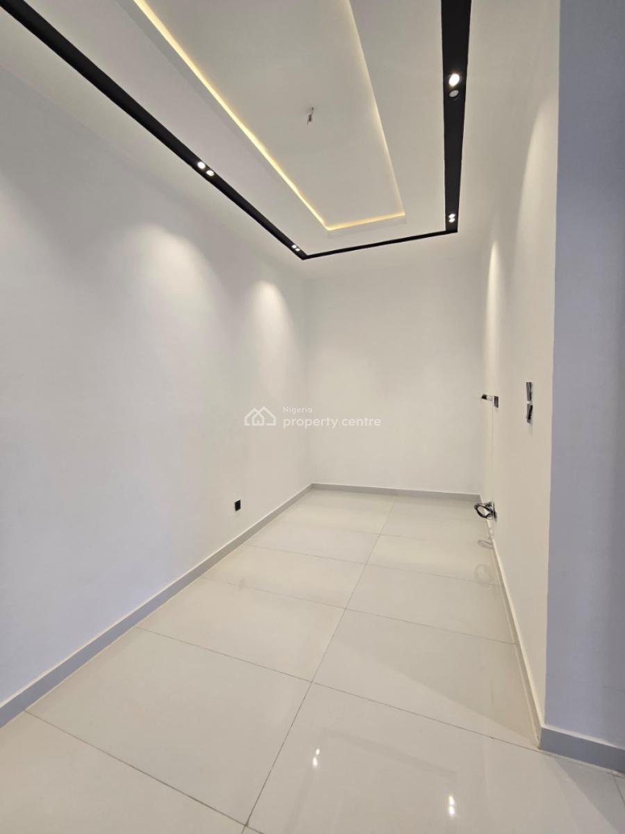 Sleek 4-bedroom Maisonette with Bq, Pool, Lekki Phase 1 Lagos, Lekki Phase 1, Lekki, Lagos, Flat / Apartment for Sale
