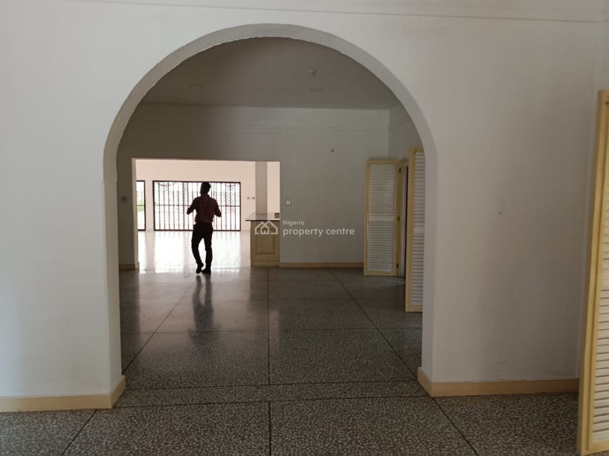 Massive and Clean 5 Bedroom Detached Duplex with 7 Rooms Boys Quarters, Ikoyi, Lagos, Detached Duplex for Rent