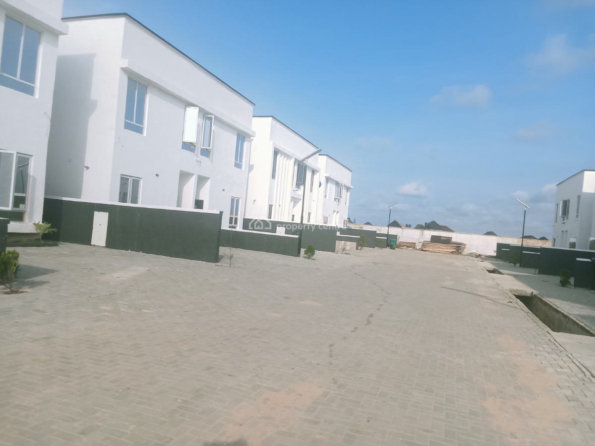 Modern 2-bed Terrace Duplex + Bq in  a Fast Developing Corridor., Lekki Epe Expressway Idera Capital Gardens Estate, Ibeju Lekki, Lagos, Flat / Apartment for Sale