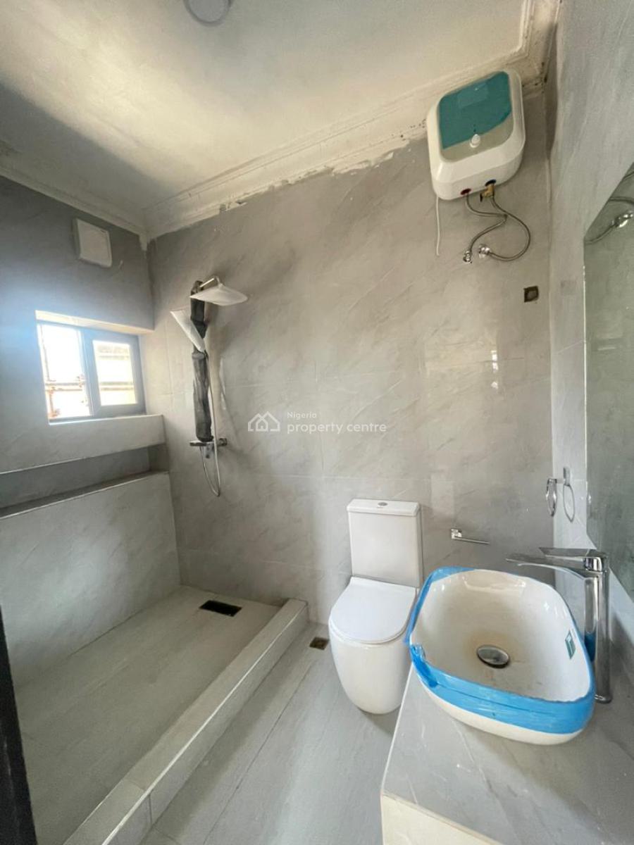 Multiple Units of Newly Built 3 Bedroom Apartment with Boys Quarter, Lekki Phase 1, Lekki, Lagos, Flat / Apartment for Rent