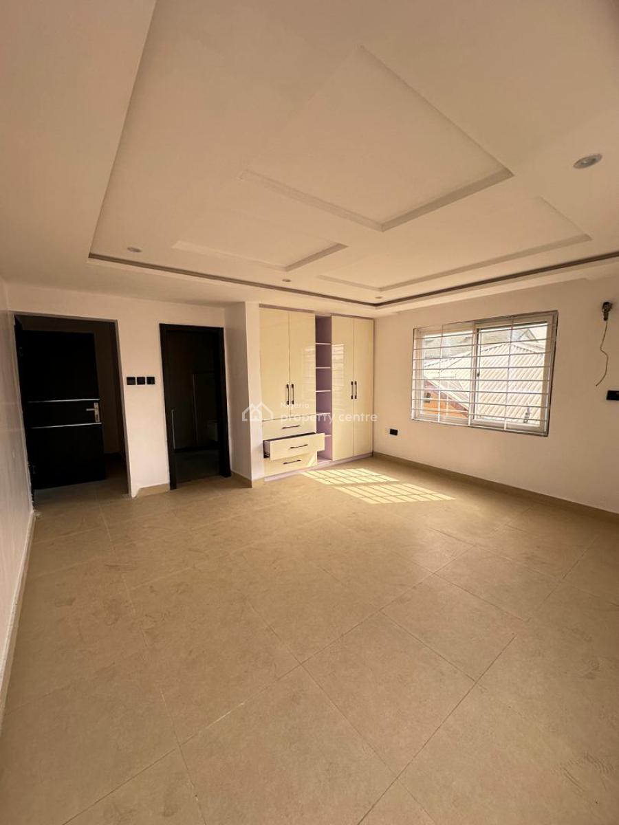 Standard Luxury Spacious 3 Bedroom Apartment, Lekki Phase 1, Lekki, Lagos, Flat / Apartment for Sale