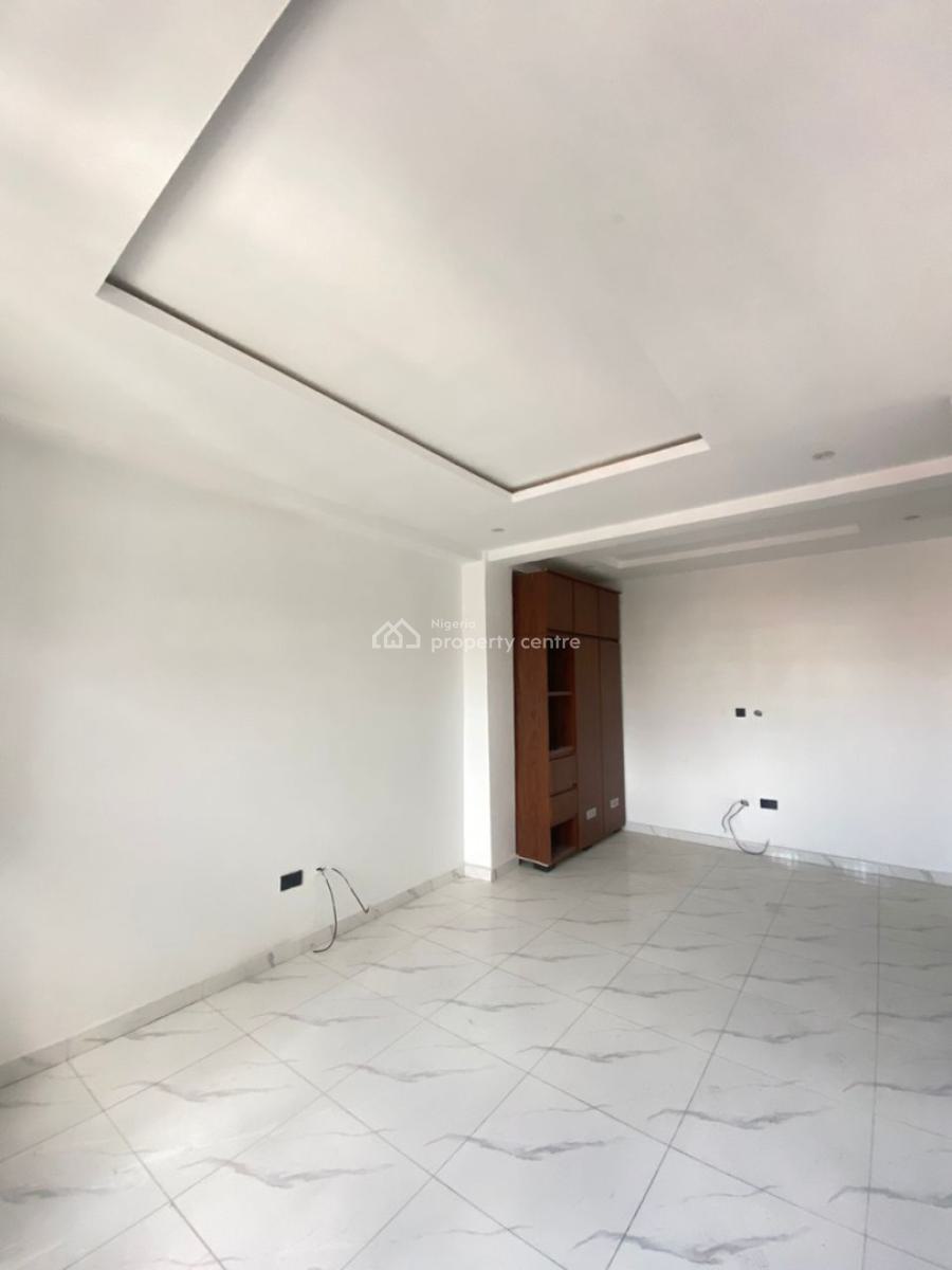 Spacious 2 Bedroom Apartment, Igbo Efon, Lekki, Lagos, Block of Flats for Sale