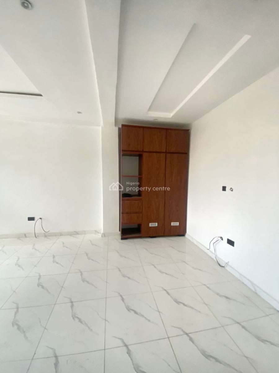 Spacious 2 Bedroom Apartment, Igbo Efon, Lekki, Lagos, Block of Flats for Sale