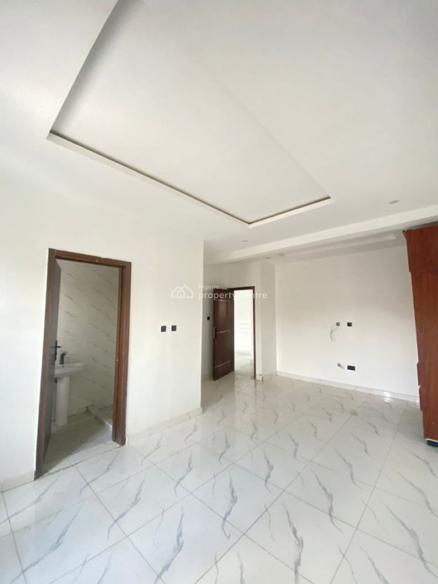 Spacious 2 Bedroom Apartment, Igbo Efon, Lekki, Lagos, Block of Flats for Sale