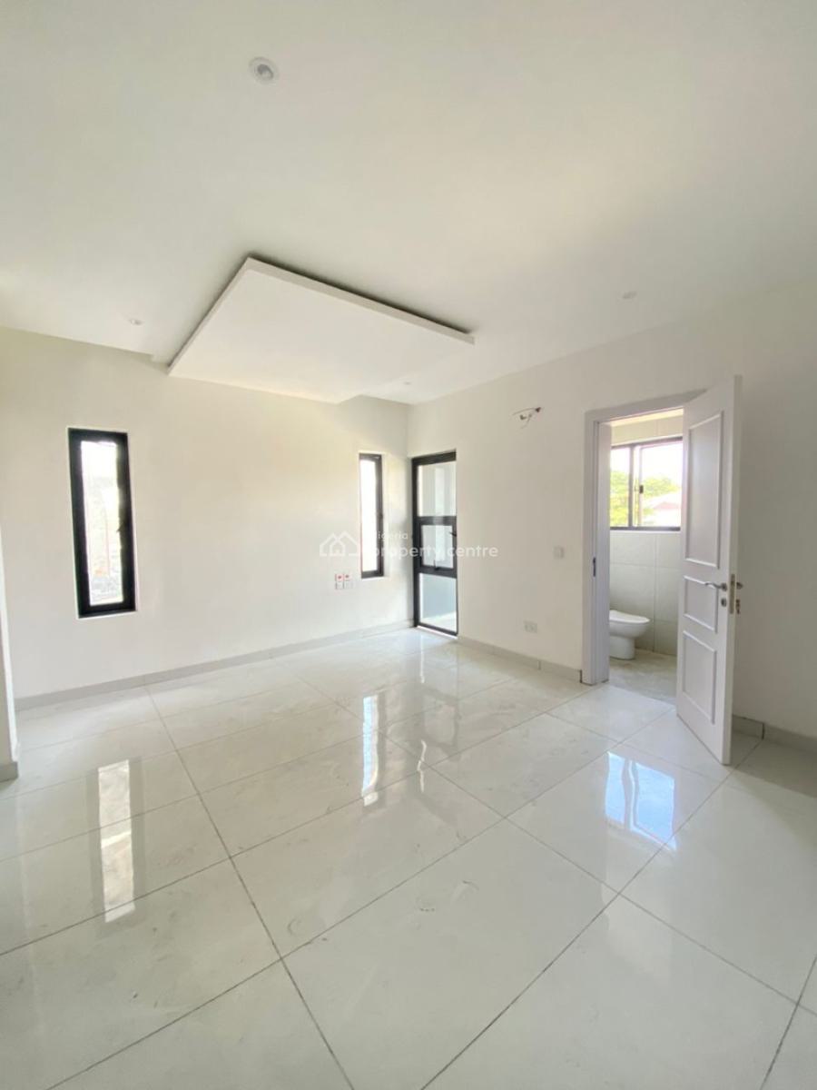 Newly Built 2 Bedroom Apartment, Ikate, Lekki, Lagos, Block of Flats for Sale