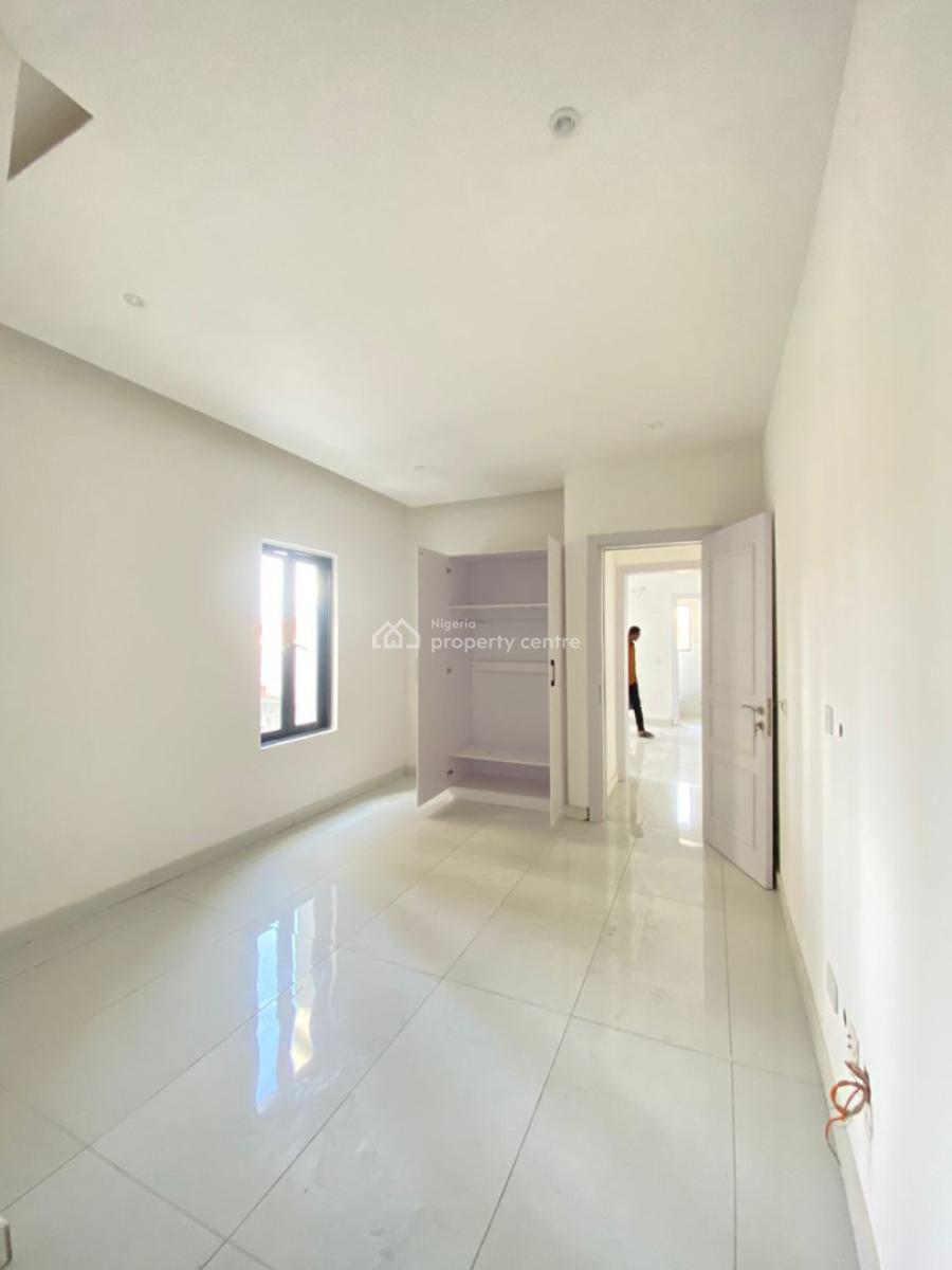 Newly Built 2 Bedroom Apartment, Ikate, Lekki, Lagos, Block of Flats for Sale