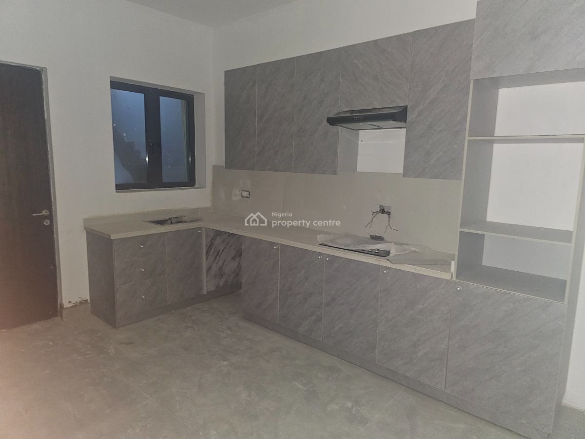 Newly Built 2-bedroom Apartment with Bq, Admiralty Way, Lekki Phase 1, Lekki, Lagos, Flat / Apartment for Rent