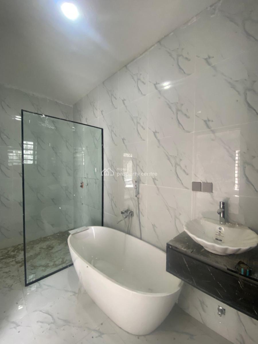 Spacious 3 Bedroom Semi Detached Duplex with Bq, Lekki Phase 2, Lekki, Lagos, Semi-detached Duplex for Rent