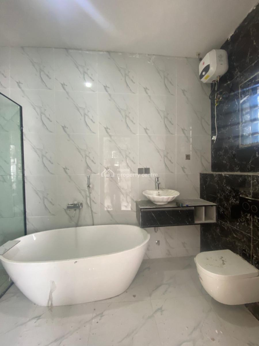 Spacious 3 Bedroom Semi Detached Duplex with Bq, Lekki Phase 2, Lekki, Lagos, Semi-detached Duplex for Rent