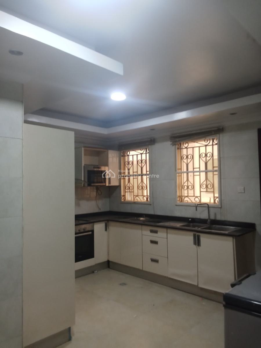 Newly Refurbished 3 Bedroom  Fully Serviced Apartment, Lekki Phase 1, Lekki, Lagos, Flat / Apartment for Rent