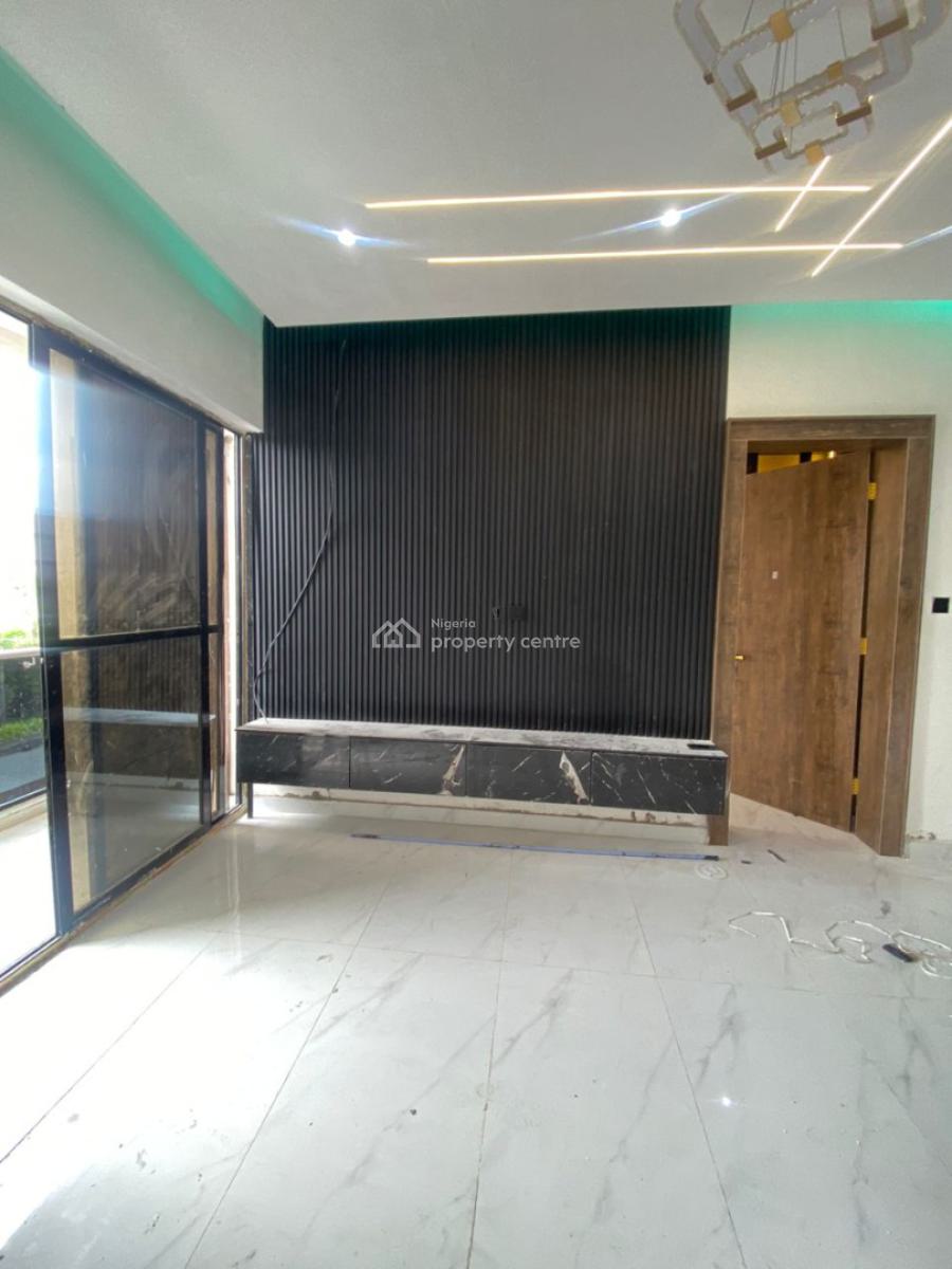 2 Bedroom Apartment with Elevator and Boys Quarters, Lekki Phase 1, Lekki, Lagos, Flat / Apartment for Sale