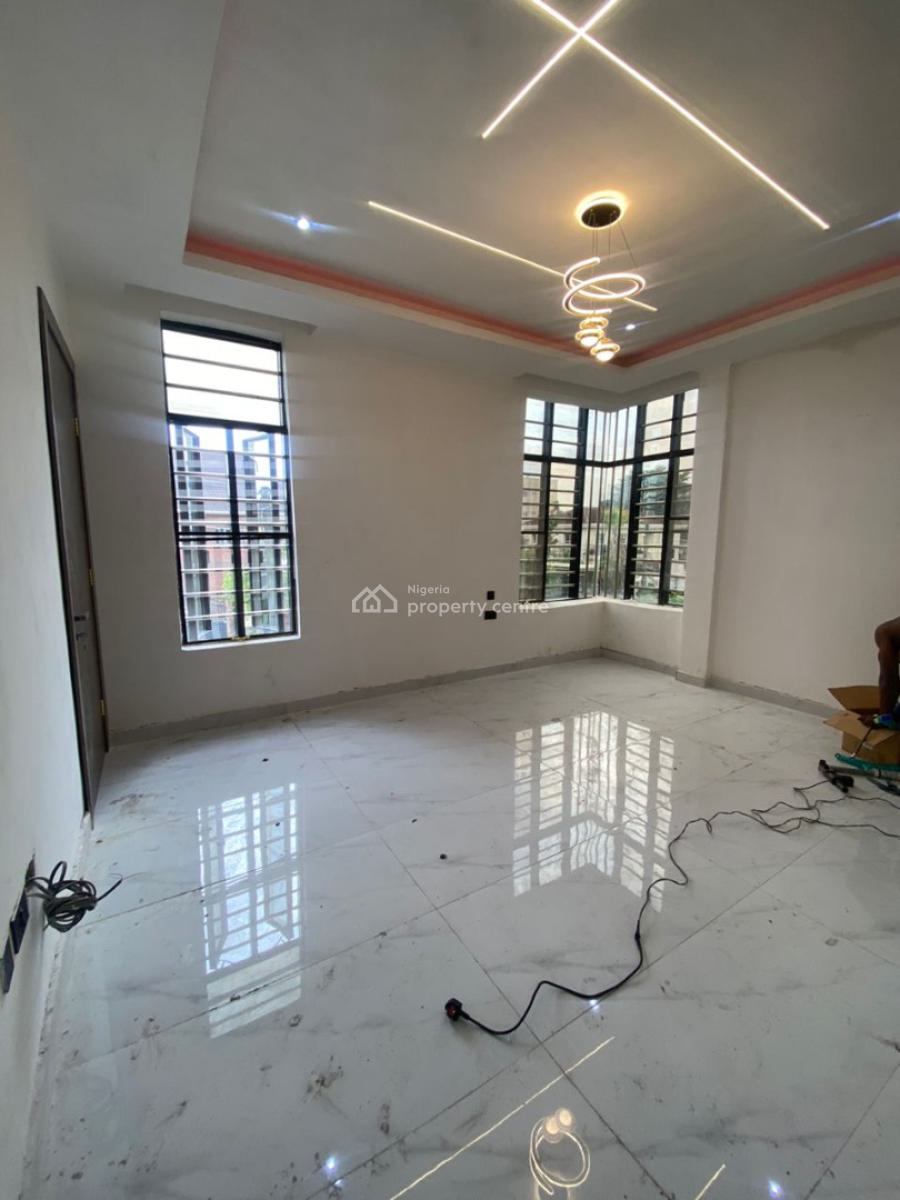 2 Bedroom Apartment with Elevator and Boys Quarters, Lekki Phase 1, Lekki, Lagos, Flat / Apartment for Sale