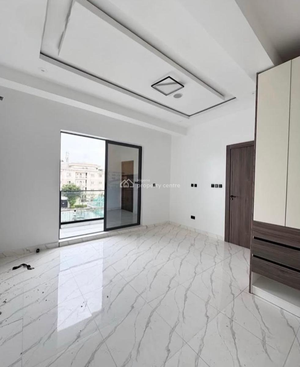 3 Bedroom Apartment with Swimming Pool, Lekki Phase 1, Lekki, Lagos, Flat / Apartment for Rent