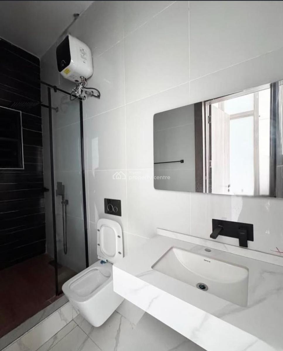 3 Bedroom Apartment with Swimming Pool, Lekki Phase 1, Lekki, Lagos, Flat / Apartment for Rent