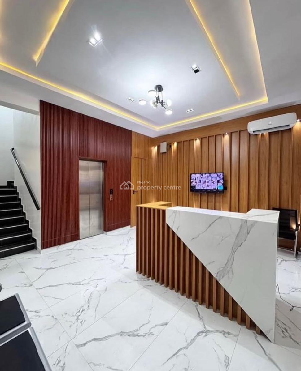 3 Bedroom Apartment with Swimming Pool, Lekki Phase 1, Lekki, Lagos, Flat / Apartment for Rent