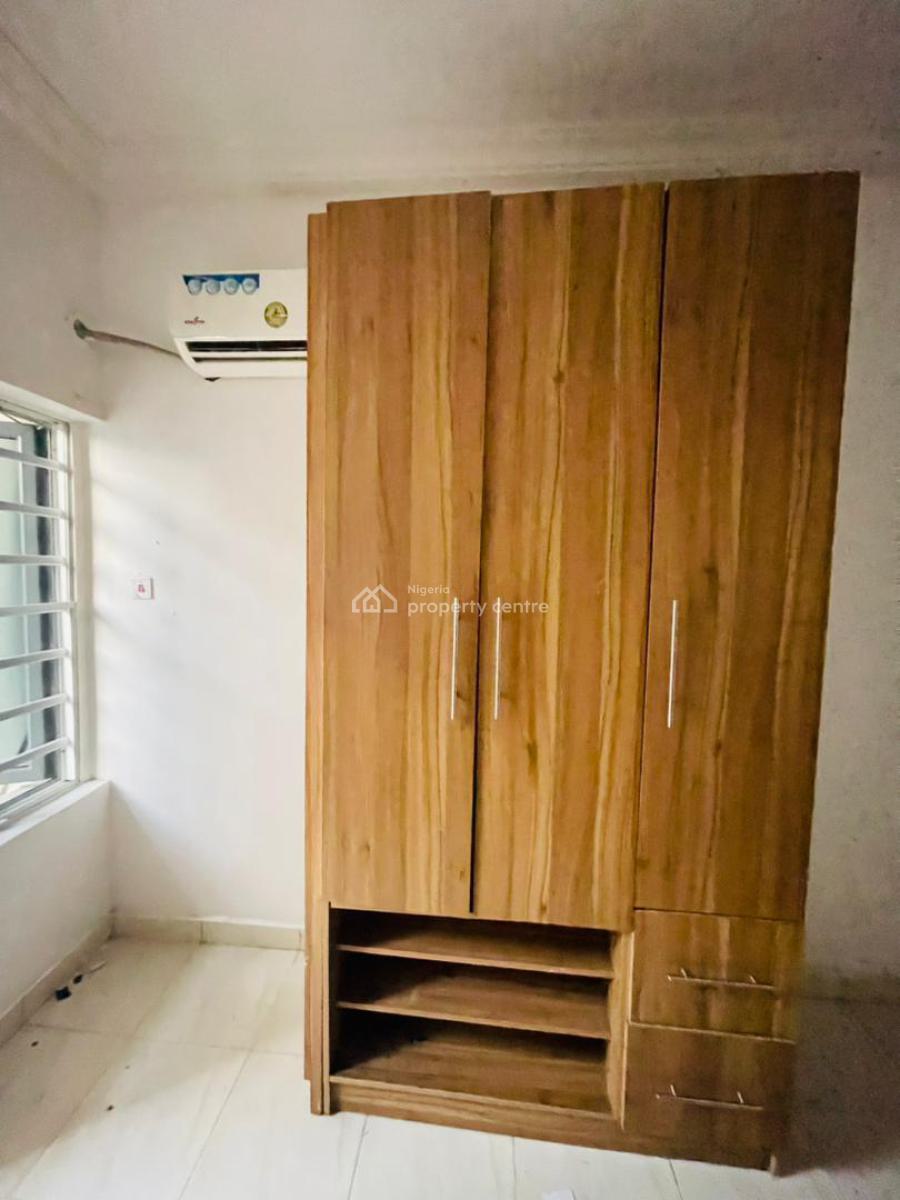 2bedroom Flat, Ikota, Lekki, Lagos, Flat / Apartment for Rent