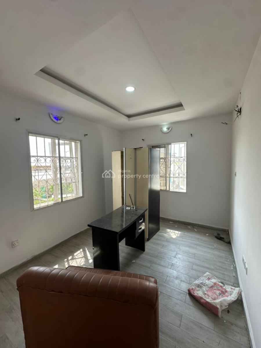 2bedroom Flat, Ologolo, Lekki, Lagos, Flat / Apartment for Rent
