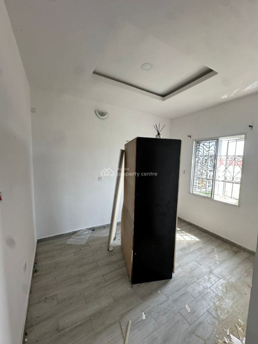 2bedroom Flat, Ologolo, Lekki, Lagos, Flat / Apartment for Rent