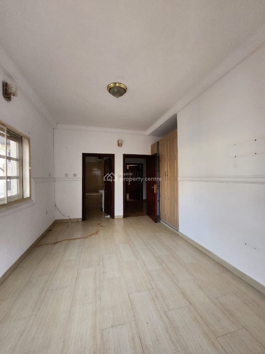 Very Sweet and Lovely Well Maintained Service 3bed with Bq, Osapa London, Osapa, Lekki, Lagos, Flat / Apartment for Rent