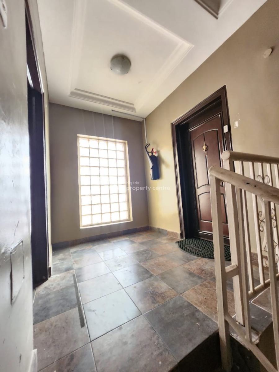 Very Sweet and Lovely Well Maintained Service 3bed with Bq, Osapa London, Osapa, Lekki, Lagos, Flat / Apartment for Rent