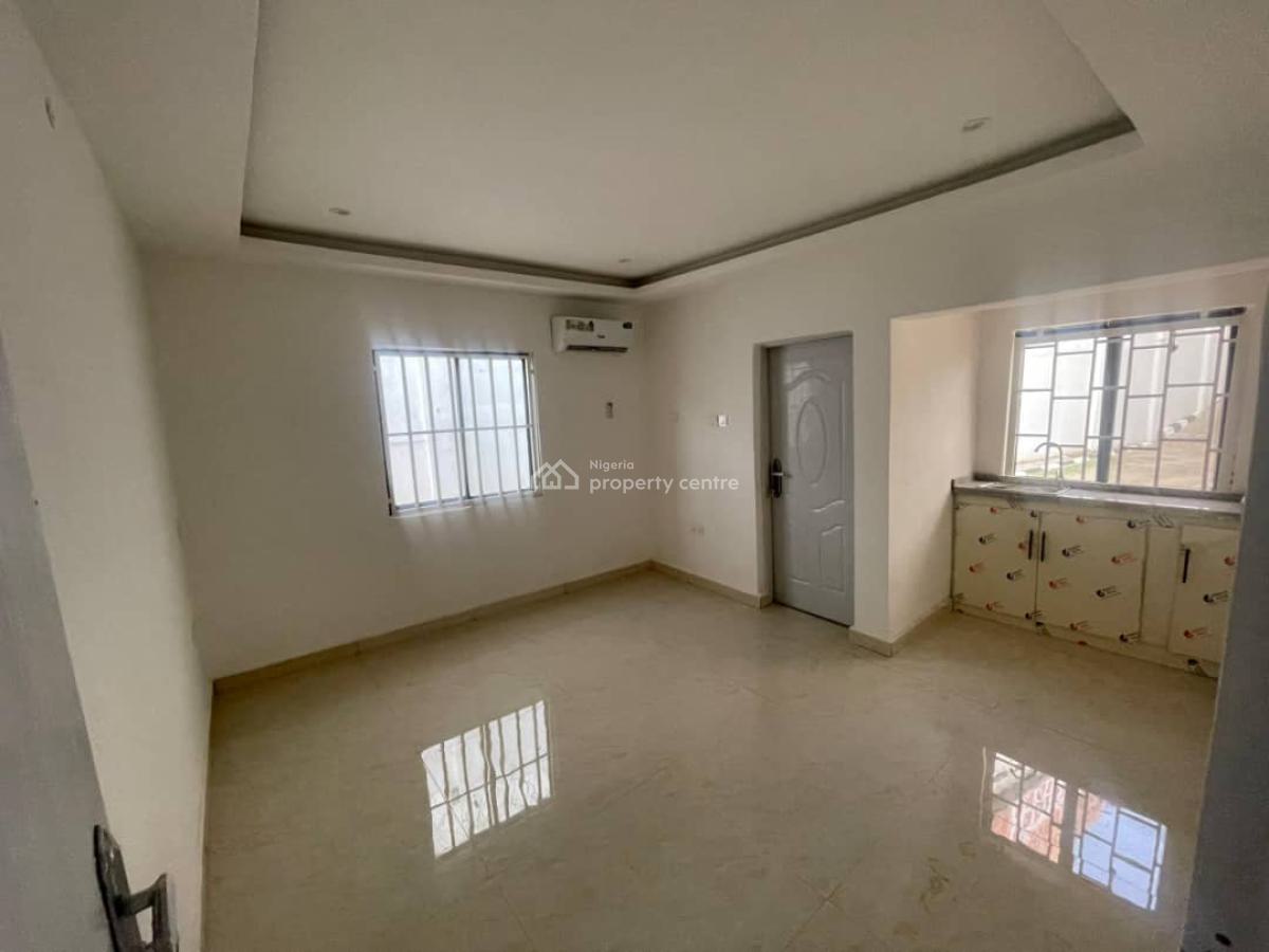 Strategic 2 Bedroom Bungalow for Commercial Use, Ademola Adetokunbo, Wuse 2, Abuja, Detached Bungalow for Rent