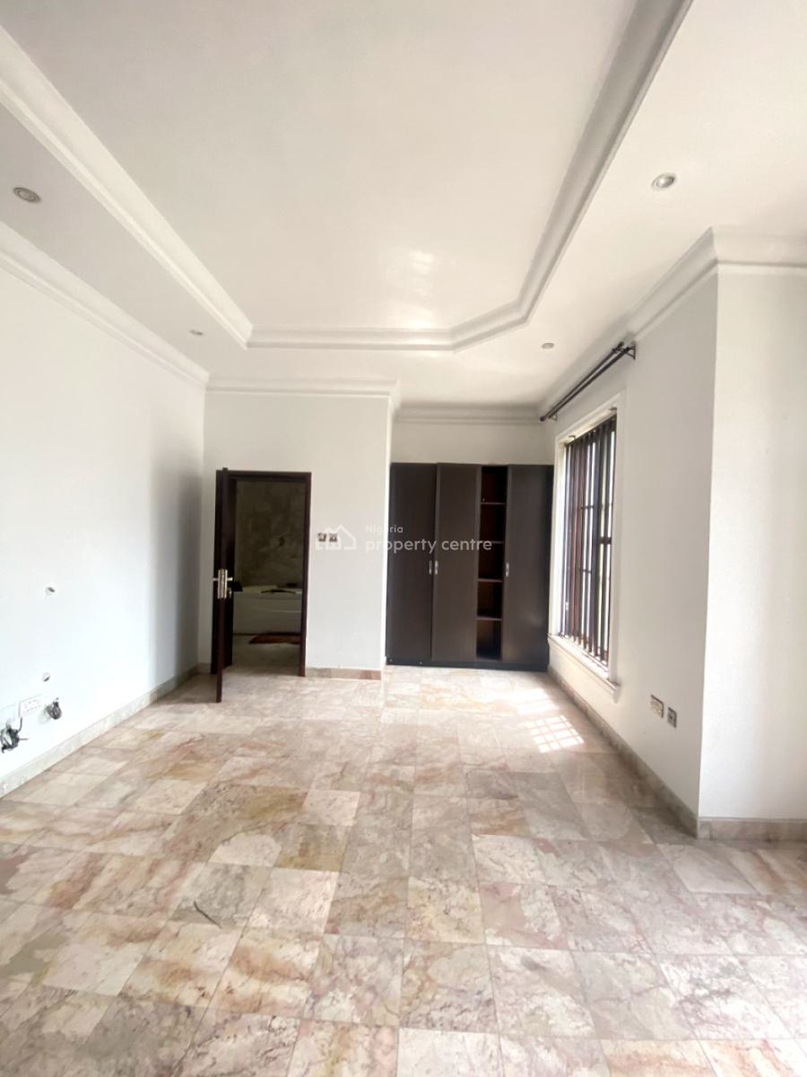 Classic 3 Bedroom Apartment in a Secure Estate, Ikoyi, Lagos, Flat / Apartment for Rent