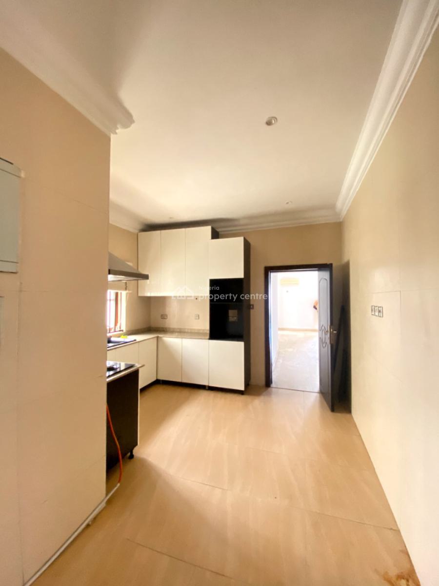 Classic 3 Bedroom Apartment in a Secure Estate, Ikoyi, Lagos, Flat / Apartment for Rent