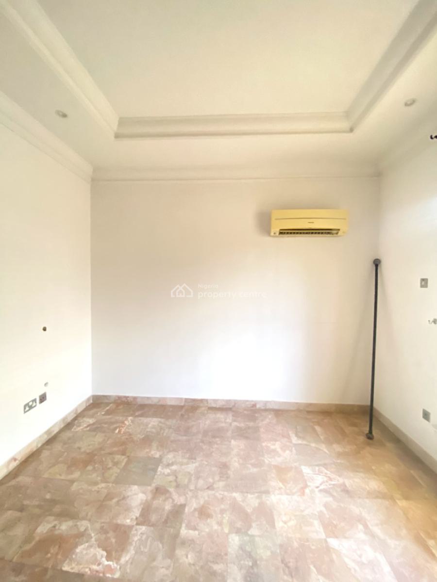 Classic 3 Bedroom Apartment in a Secure Estate, Ikoyi, Lagos, Flat / Apartment for Rent