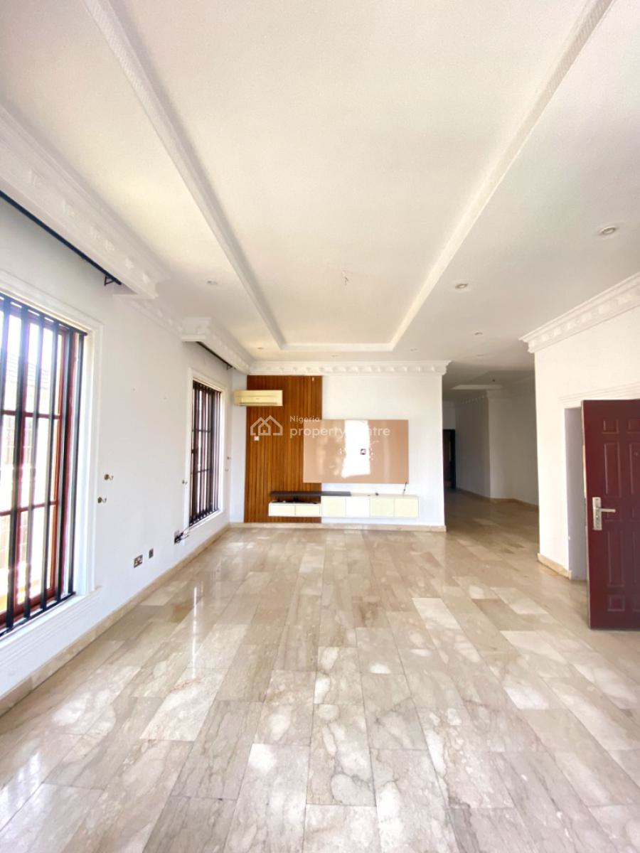 Classic 3 Bedroom Apartment in a Secure Estate, Ikoyi, Lagos, Flat / Apartment for Rent