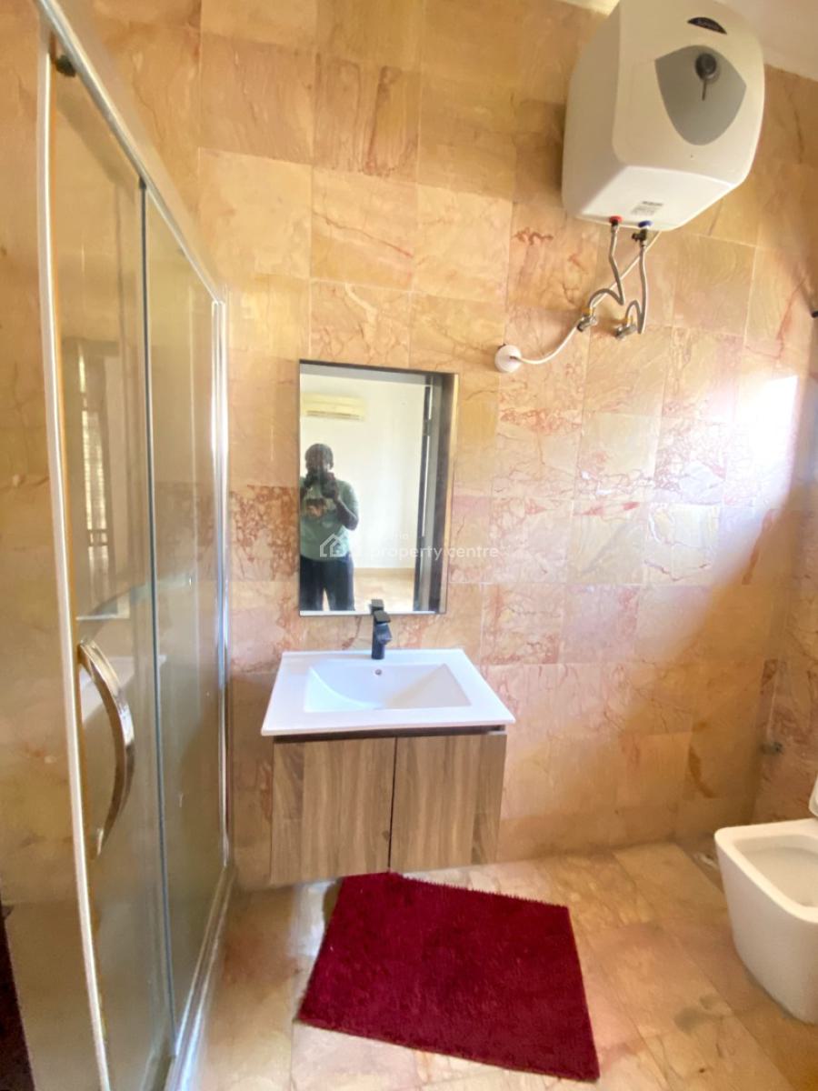 Classic 3 Bedroom Apartment in a Secure Estate, Ikoyi, Lagos, Flat / Apartment for Rent