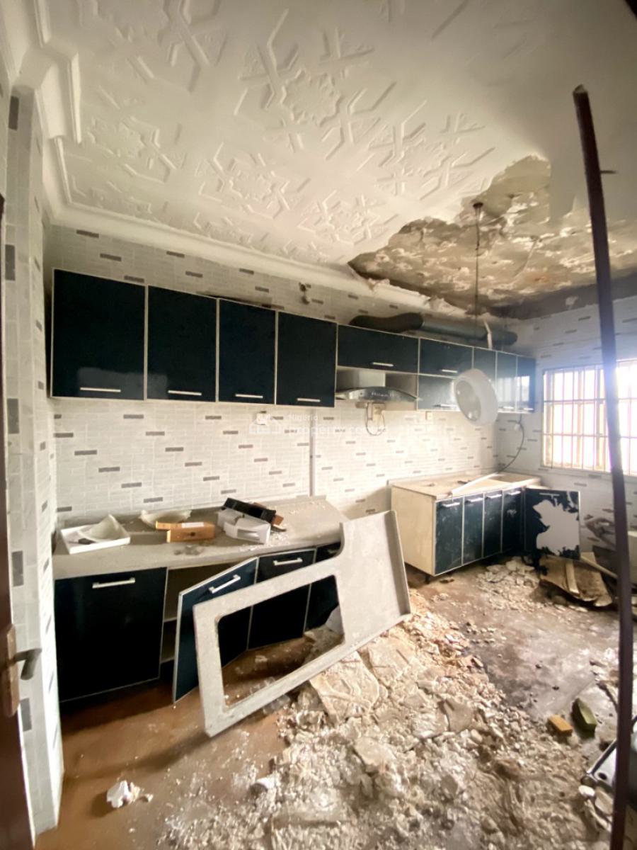 Lovely 3 Bedroom Apartment in a Secure Estate, Ikoyi, Lagos, Flat / Apartment for Rent