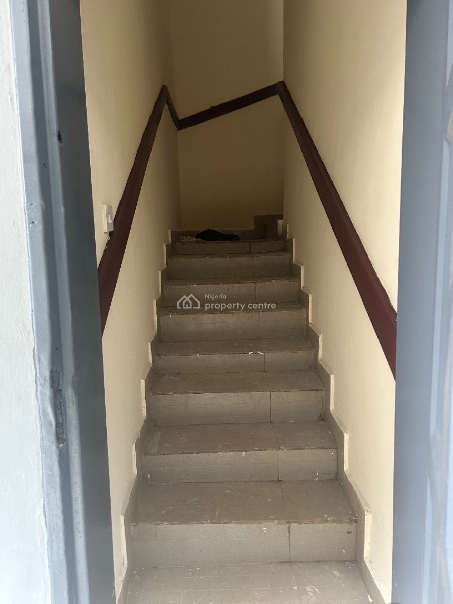3-bedroom Upstairs Federal Peace Estate, Isheri Olofin (lagos), Bloc 3 Plot 4 Federal Peace Estate Isheri Olofin Lagos., Isheri Olofin, Alimosho, Lagos, Flat / Apartment for Rent