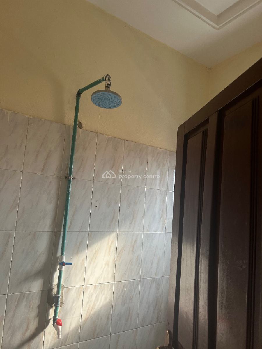 3-bedroom Upstairs Federal Peace Estate, Isheri Olofin (lagos), Bloc 3 Plot 4 Federal Peace Estate Isheri Olofin Lagos., Isheri Olofin, Alimosho, Lagos, Flat / Apartment for Rent