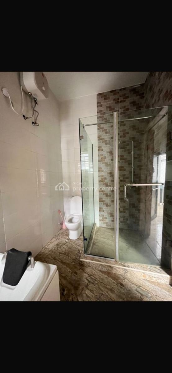 Masters Bedroom Sharing Kitchen, Orchid Road, Lekki, Lagos, Flat / Apartment for Rent