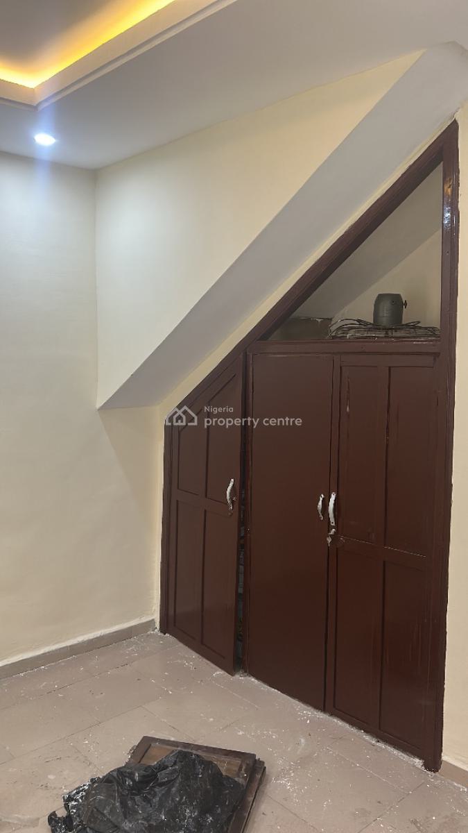 3-bedroom Flat  (downstairs) -- Federal Peace Estate, Isheri Olofin, Block 3 Plot 4 Federal Peace Estate Isheri Olofin Lagos., Isheri Olofin, Alimosho, Lagos, Flat / Apartment for Rent
