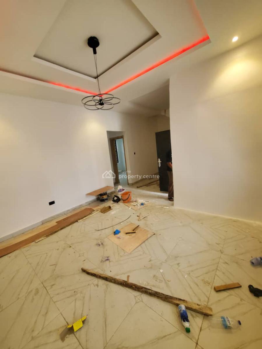 Converted Mini Flat with Full Kitchen, Orchid Road, Lekki, Lagos, Flat / Apartment for Rent