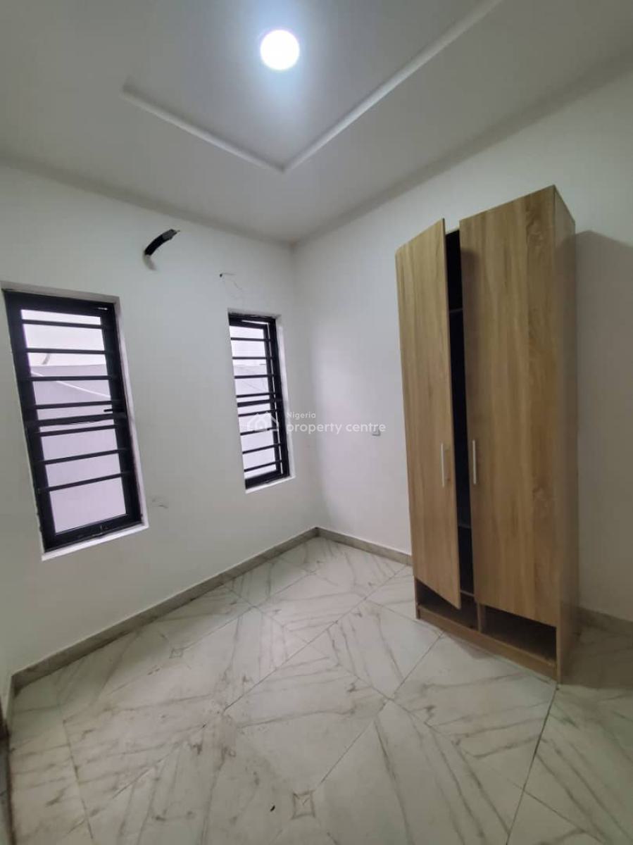 Converted Mini Flat with Full Kitchen, Orchid Road, Lekki, Lagos, Flat / Apartment for Rent