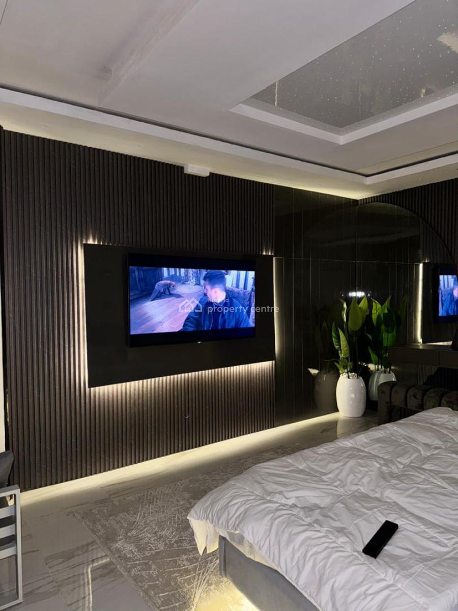 Elegantly Furnished 2 Bedroom Apartment Is Available for Immediate Che, Lekki Phase 1, Lekki, Lagos, Flat / Apartment Short Let