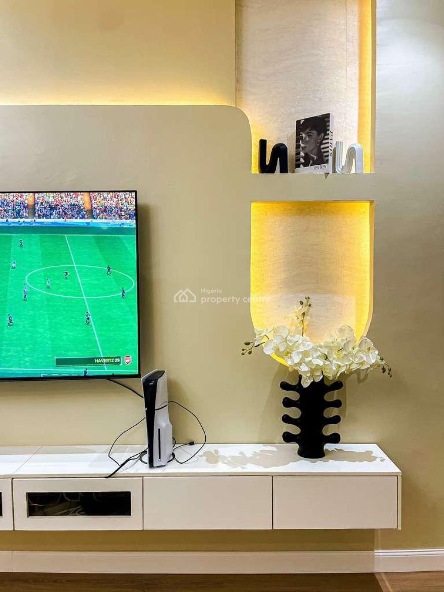 Elegantly Furnished 2 Bedroom Apartment Is Available for Immediate Che, Lekki Phase 1, Lekki, Lagos, Flat / Apartment Short Let