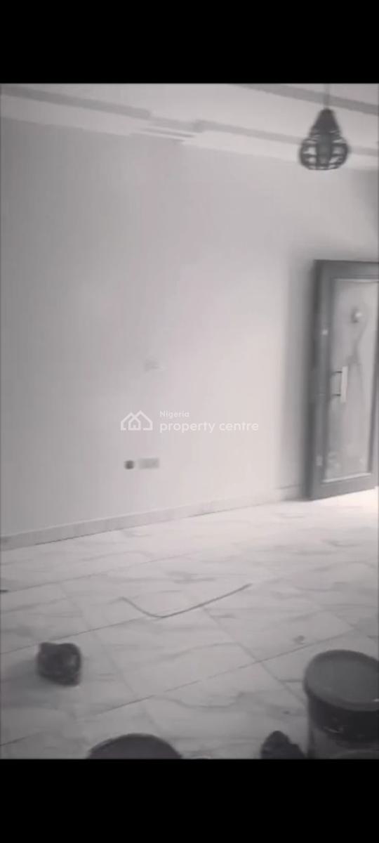 Sharp 2 Bedroom Apartment Upstairs, Orchid Road, Lekki, Lekki, Lagos, Flat / Apartment for Rent